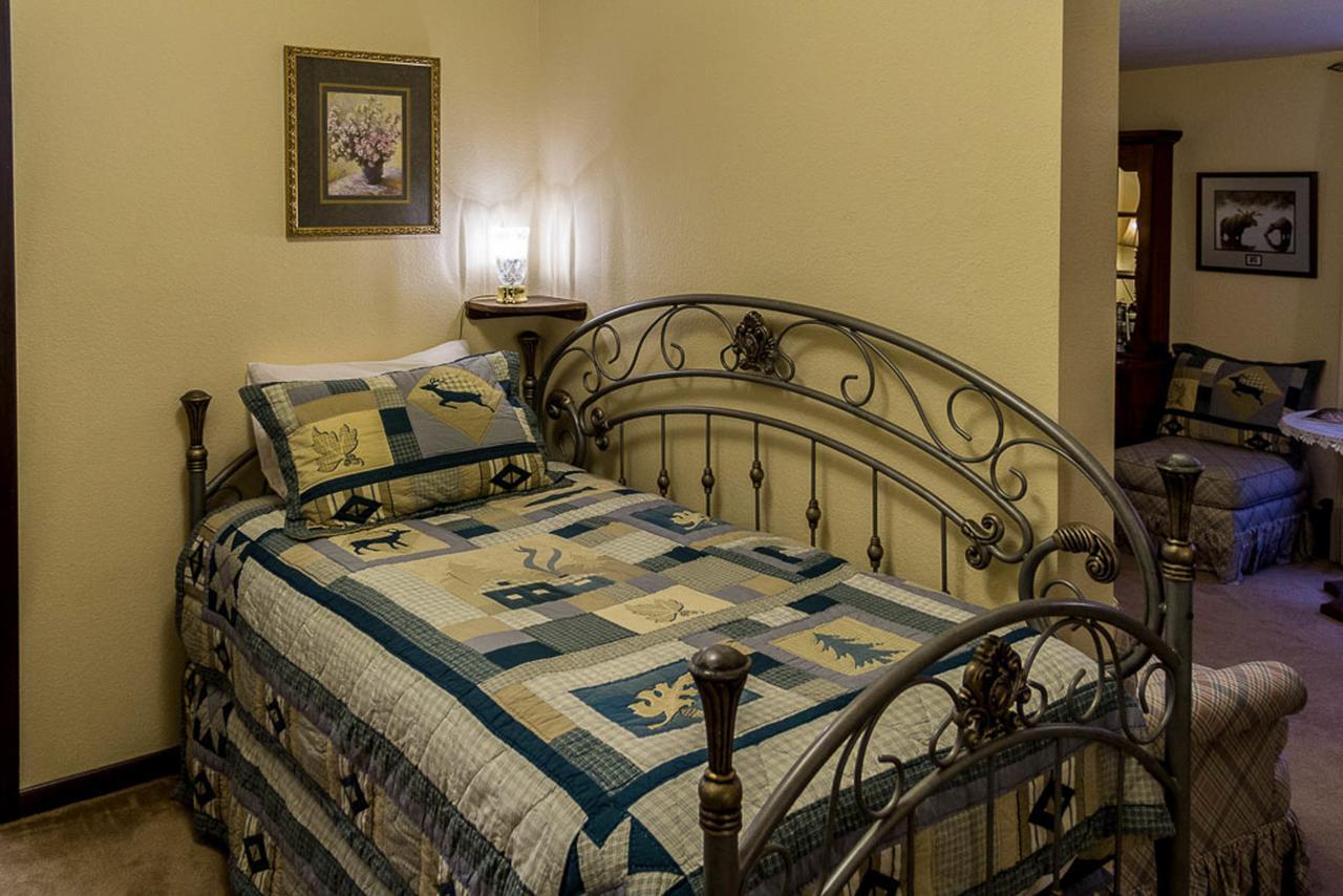 Highland Glen Lodge B&B Анкоридж Экстерьер фото